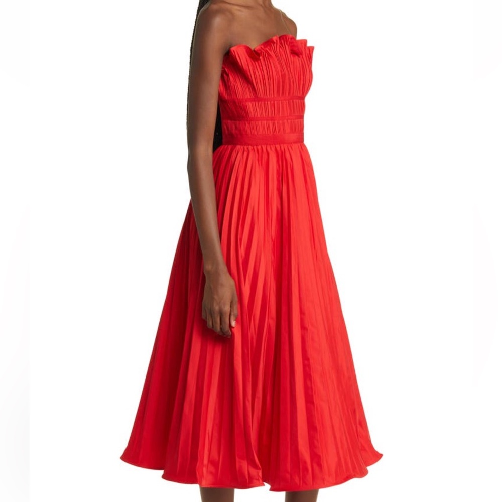 Brand new dress from Moon River. Never worn! Size Small